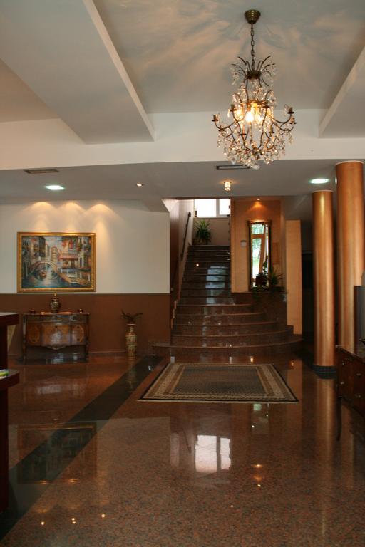 Hotel Octagon SJJ Exterior photo