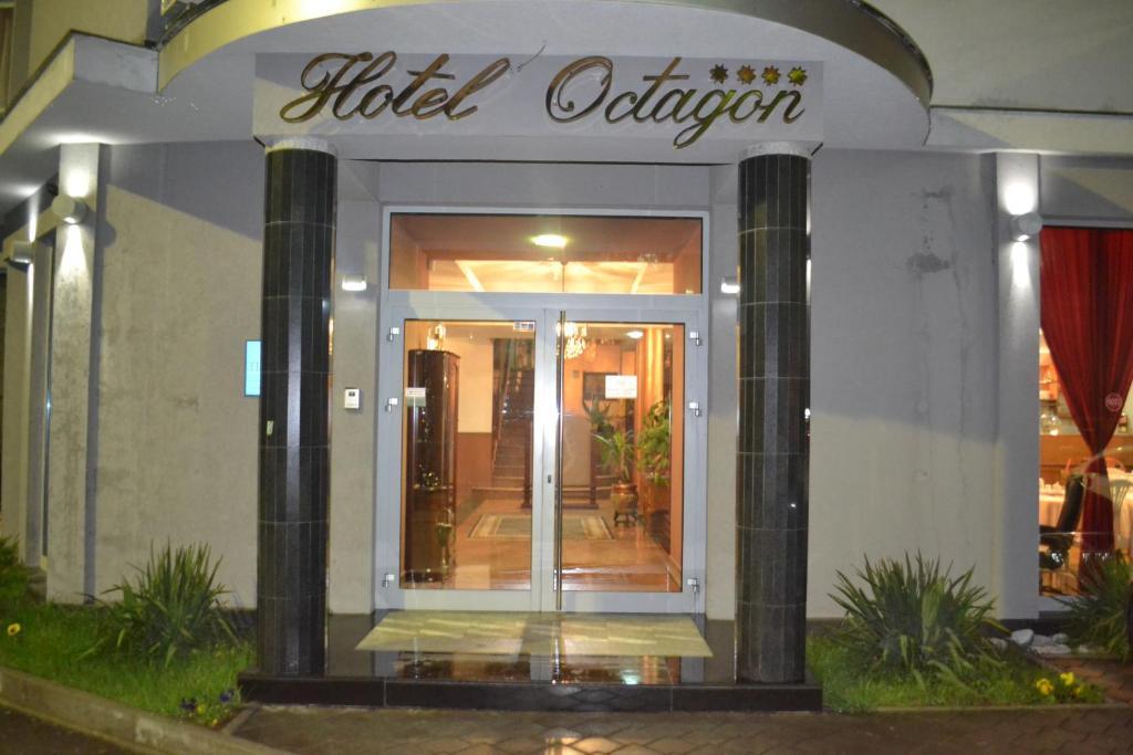 Hotel Octagon SJJ Exterior photo